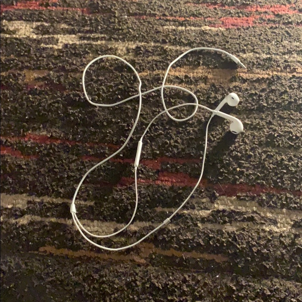 New iPhone 3.5mm headphones